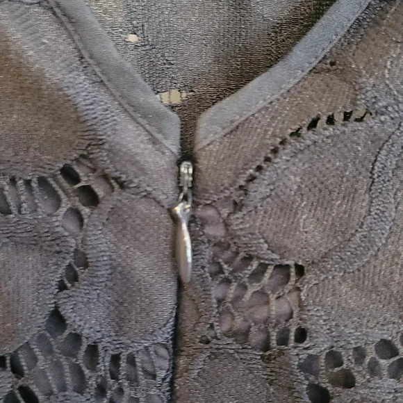 Loft Short Sleeve Black Lace dress Size 6 - Picture 5 of 8